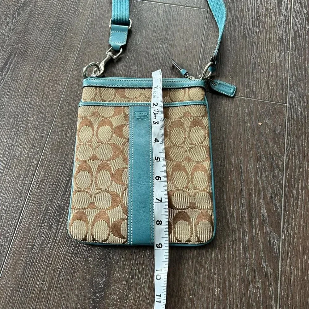 Coach Signature Canvas Leather Swingpack Crossbody bag in brown and teal - Picture 3 of 7